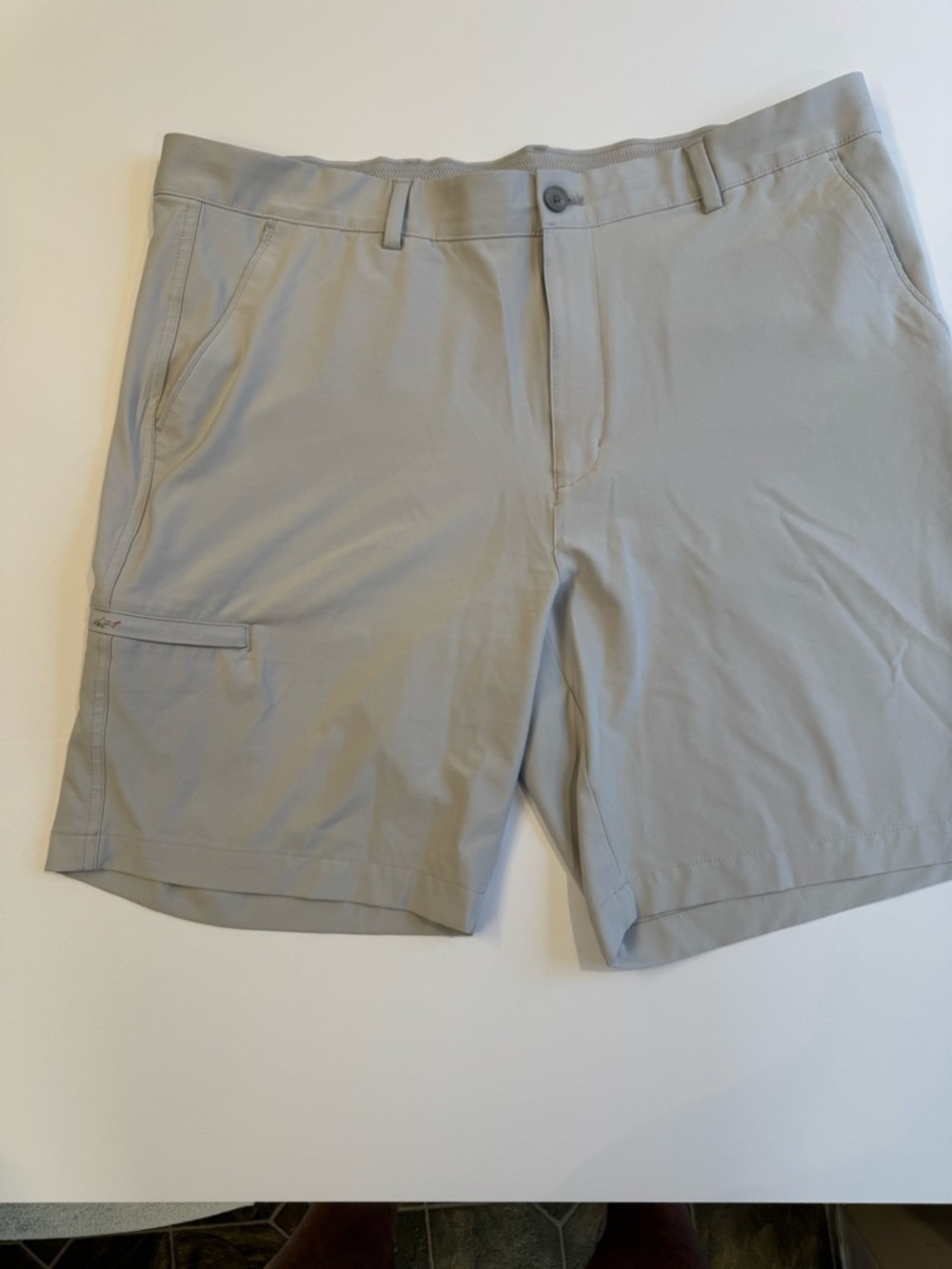 Greg Norman Collection Light Gray Hybrid Shorts Size 38